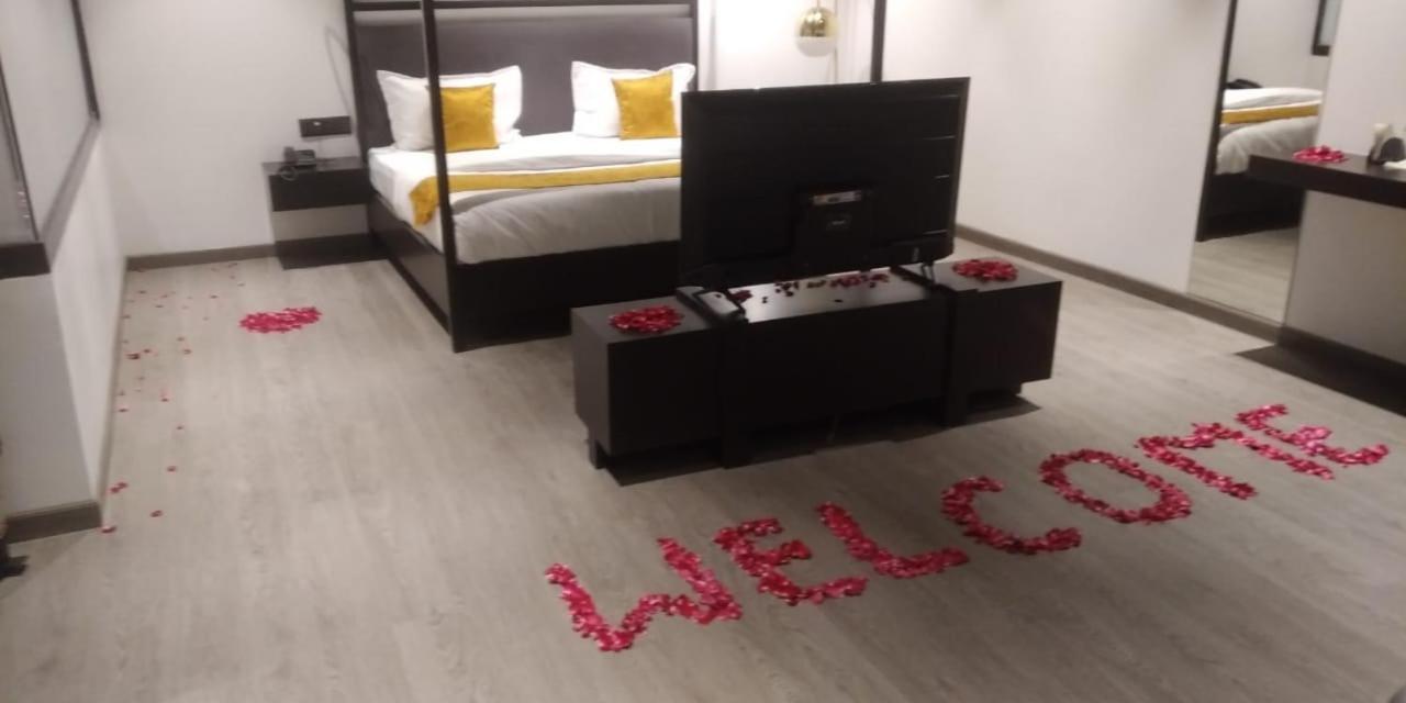 Madhav'S Lap Of Luxury Hotel Moradabad Exterior foto